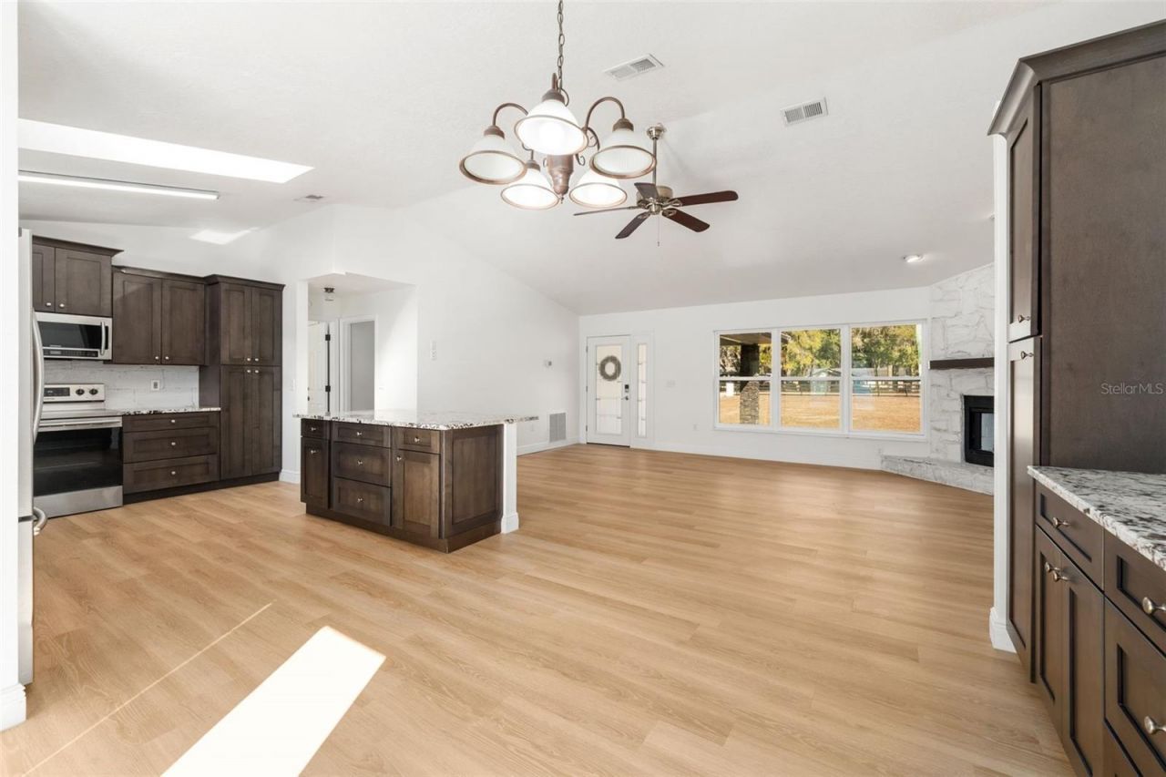 4242 NE 138th Place, Anthony, FL 32617 Photo