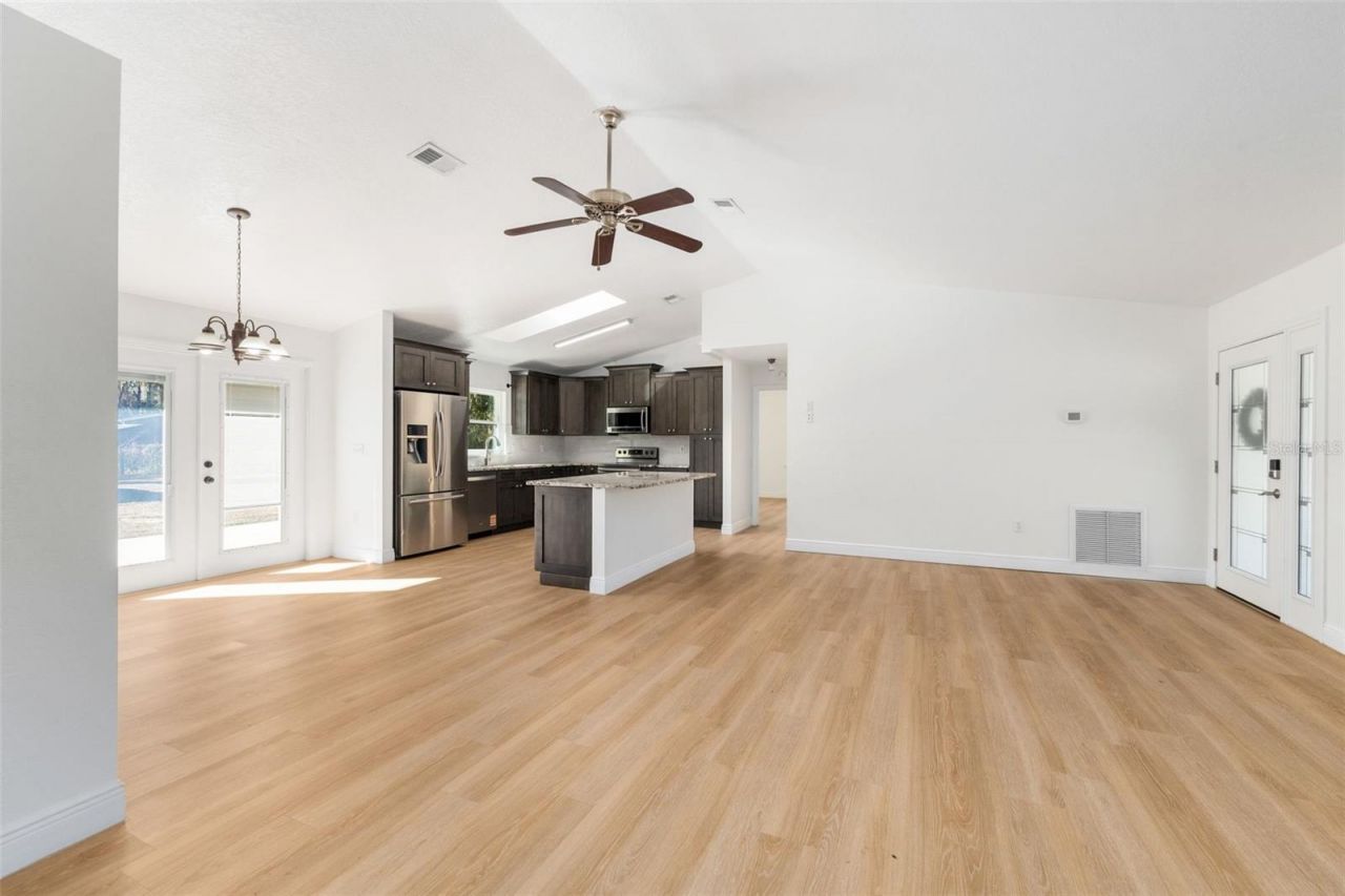 4242 NE 138th Place, Anthony, FL 32617 Photo