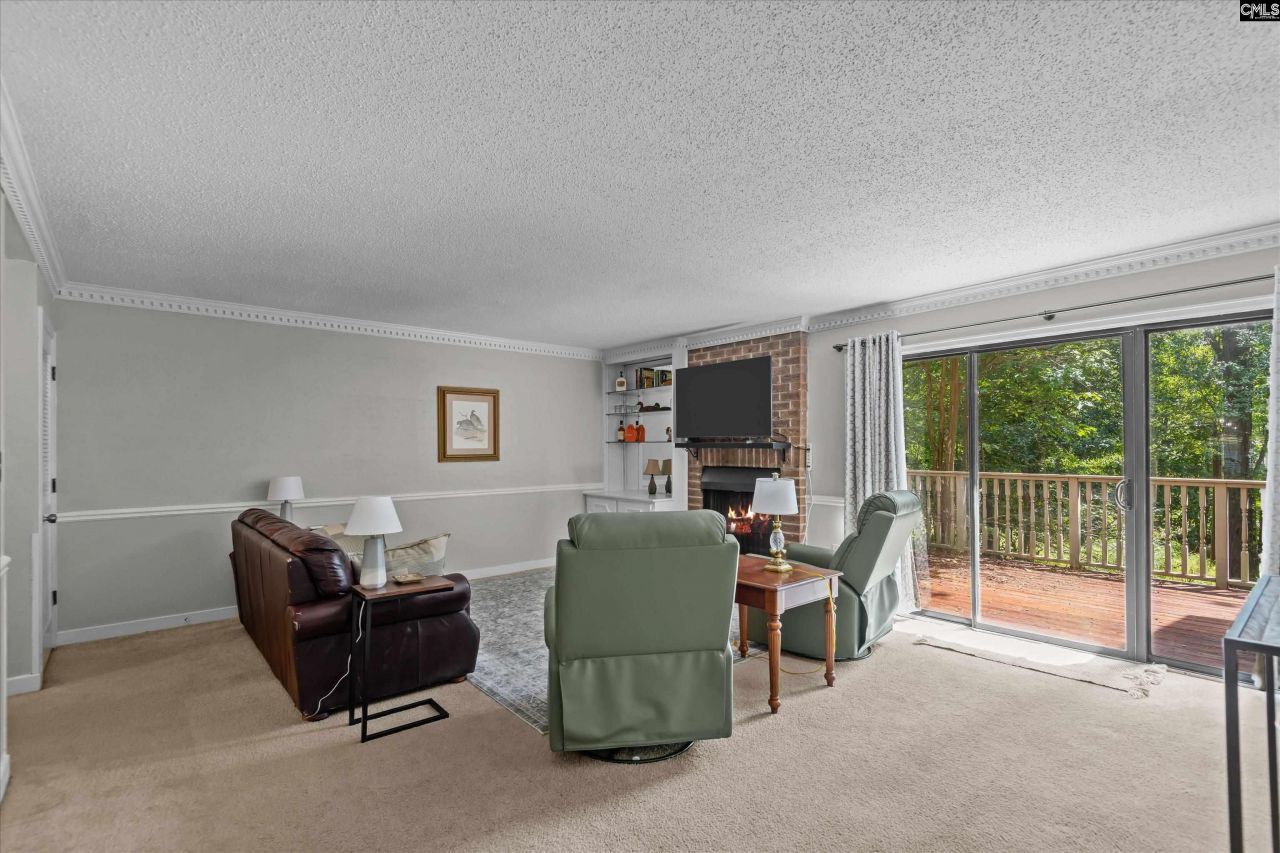 412 Tamarack Drive  Photo 11