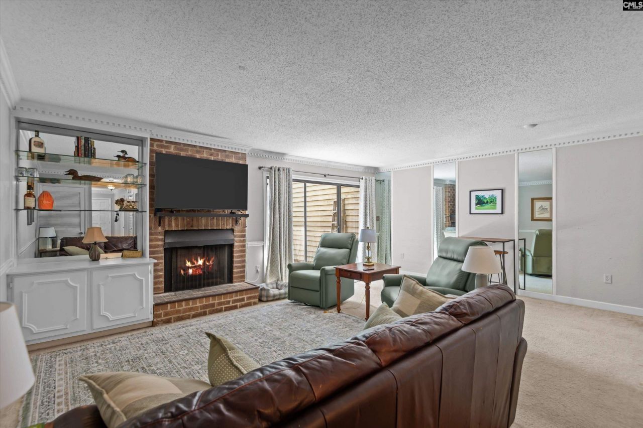 412 Tamarack Drive  Photo 12