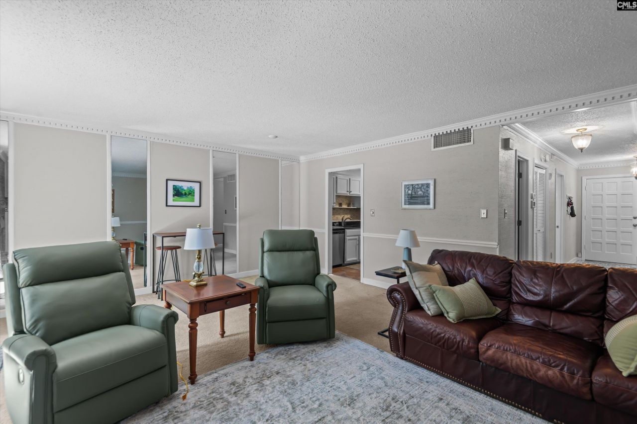 412 Tamarack Drive  Photo 14