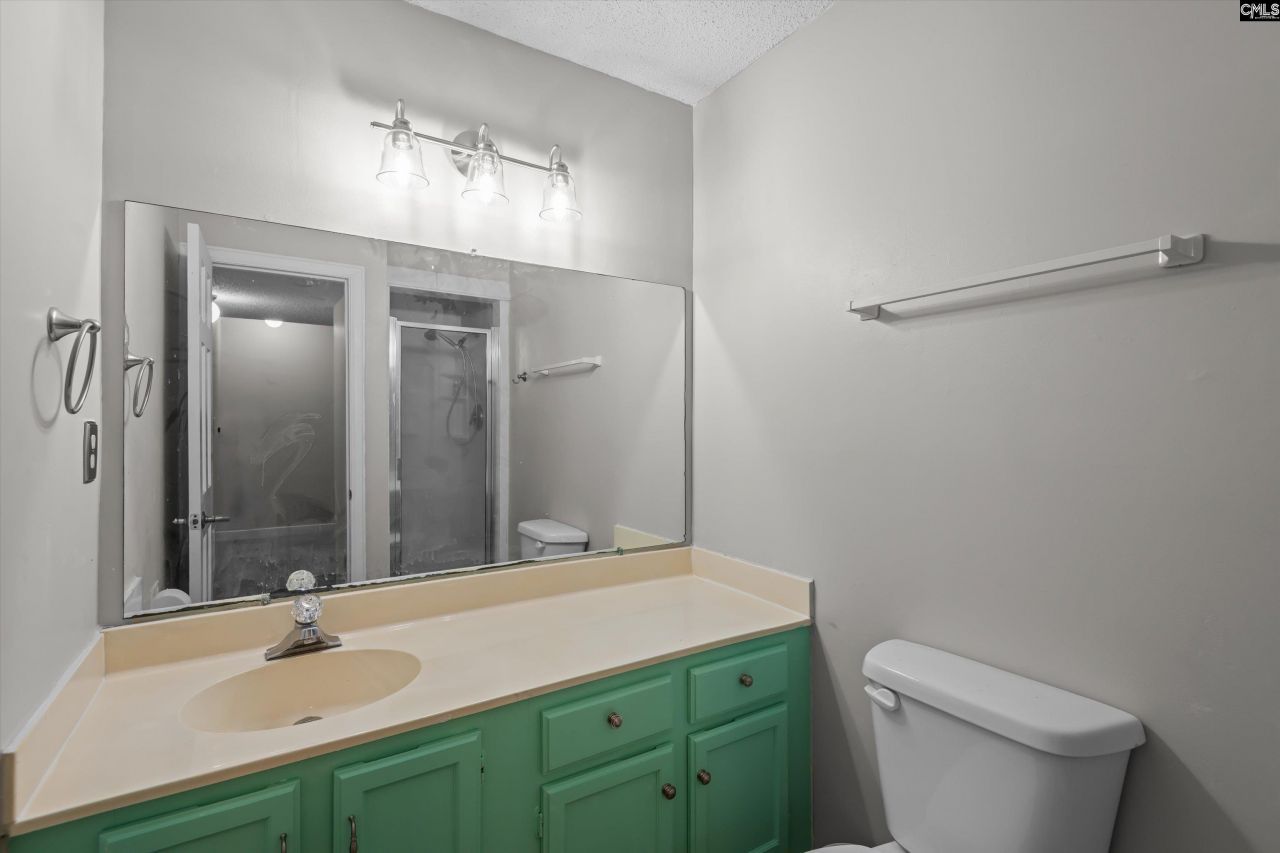 412 Tamarack Drive  Photo 23