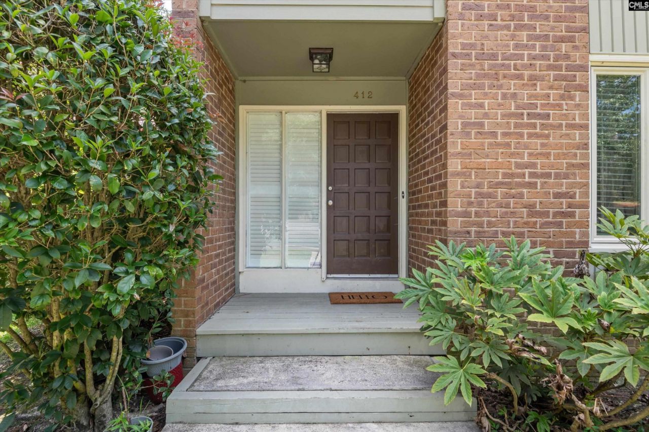 412 Tamarack Drive  Photo 4