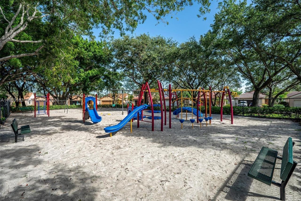 1528 Veracruz Ln , Unit 4-3, Weston, FL 33327 Photo