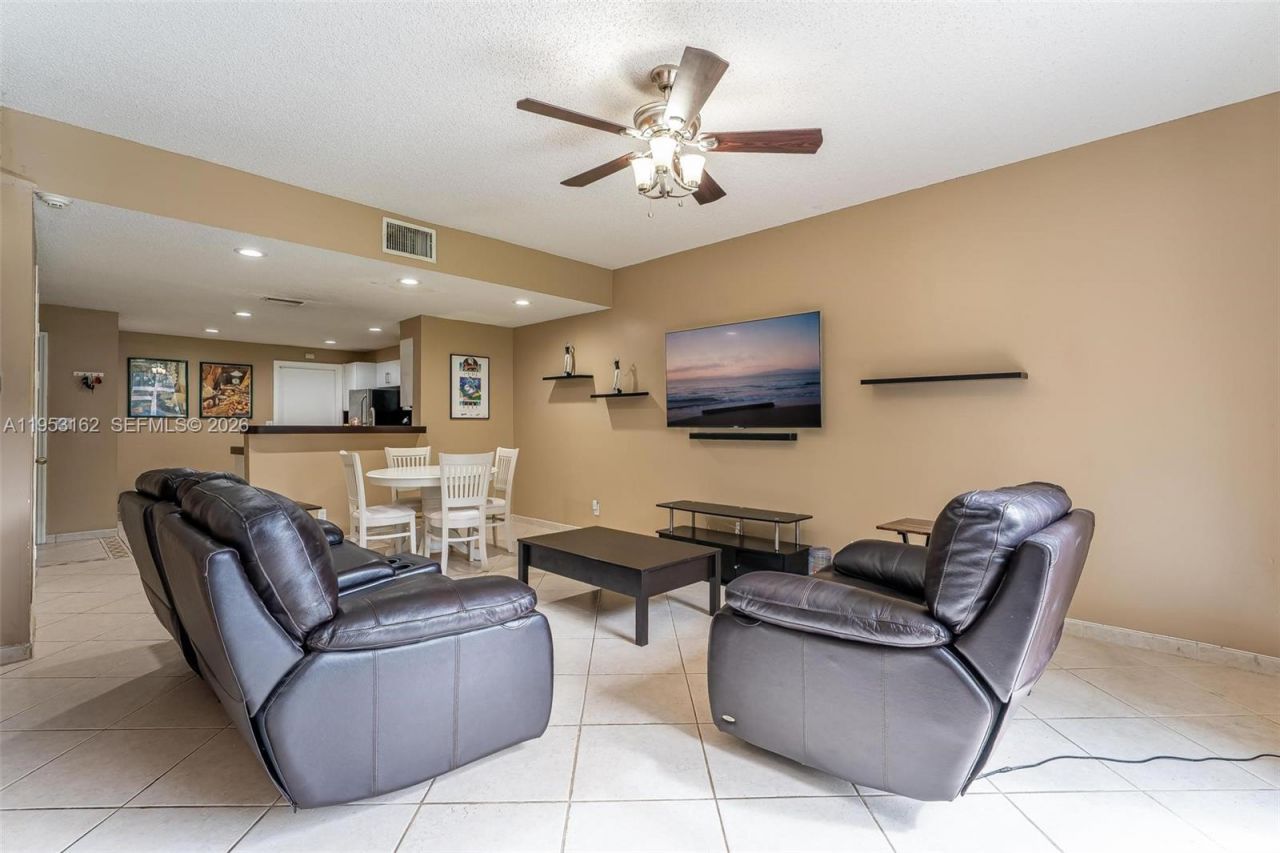 1528 Veracruz Ln , Unit 4-3, Weston, FL 33327 Photo