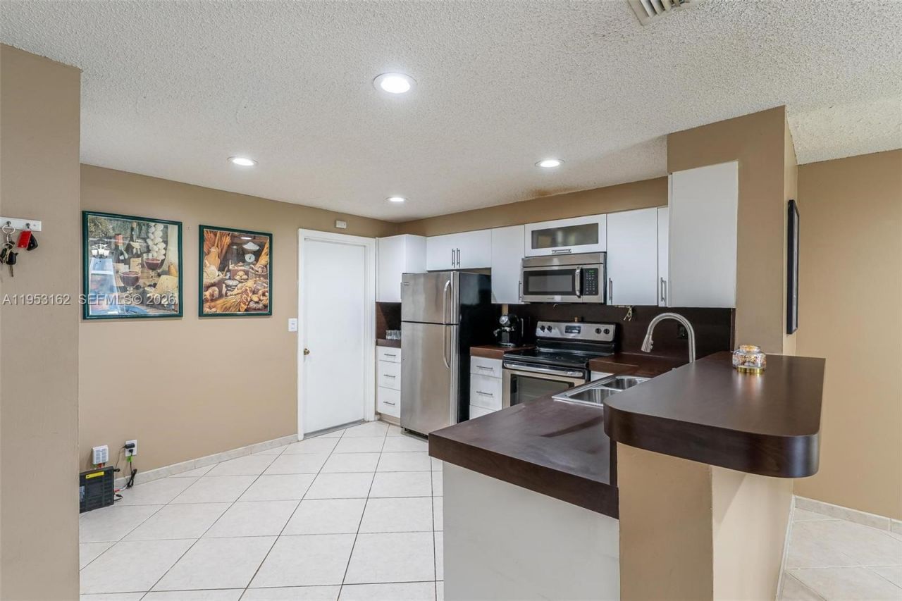 1528 Veracruz Ln , Unit 4-3, Weston, FL 33327 Photo