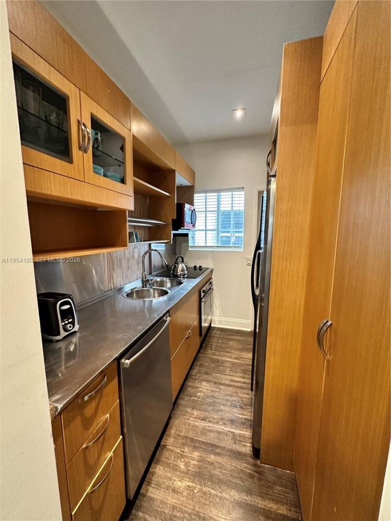 1330 Drexel Ave, Unit 105, Miami Beach, FL 33139 Photo