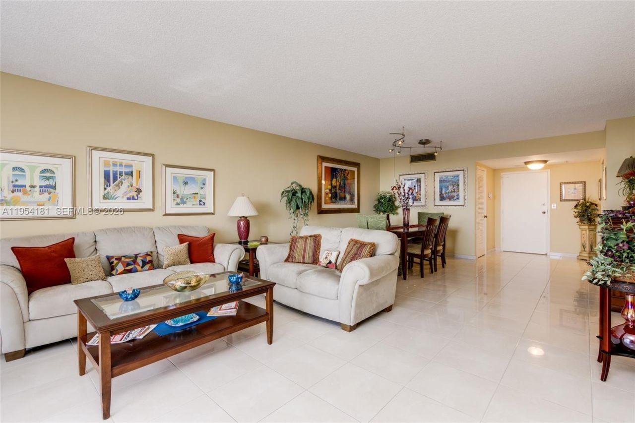 2500 Parkview Dr , Unit 2315, Hallandale Beach, FL 33009 Photo