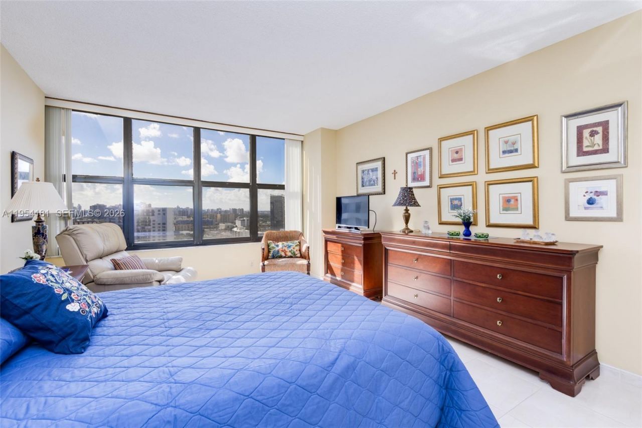 2500 Parkview Dr , Unit 2315, Hallandale Beach, FL 33009 Photo