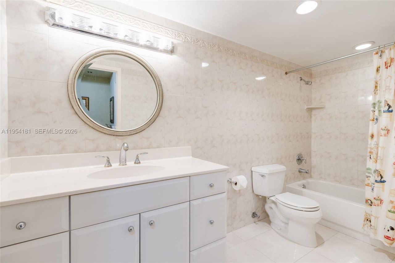 2500 Parkview Dr , Unit 2315, Hallandale Beach, FL 33009 Photo