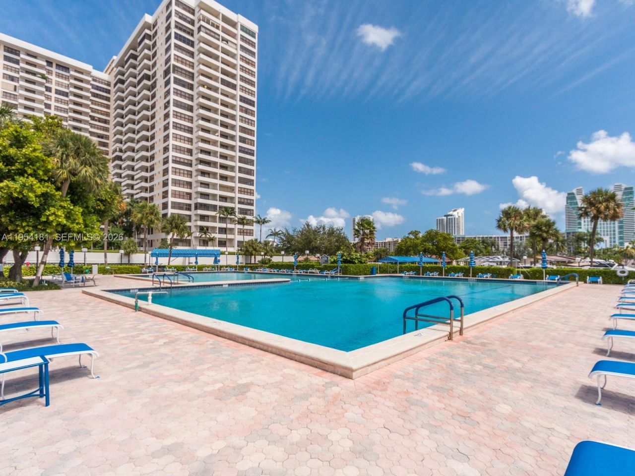 2500 Parkview Dr , Unit 2315, Hallandale Beach, FL 33009 Photo