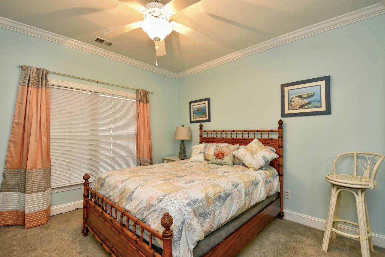 1000 Ray Costin Way Photo 21