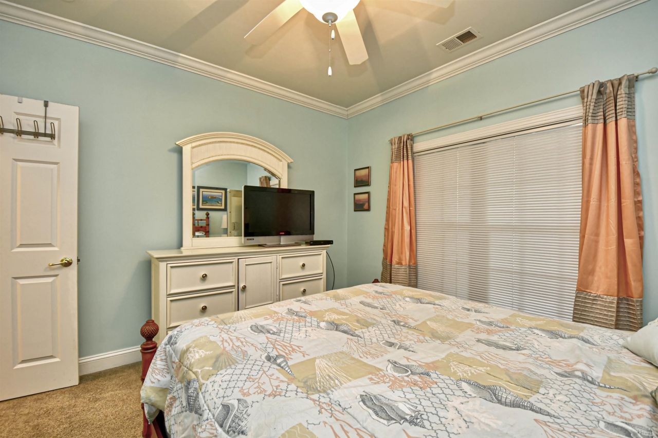 1000 Ray Costin Way Photo 23