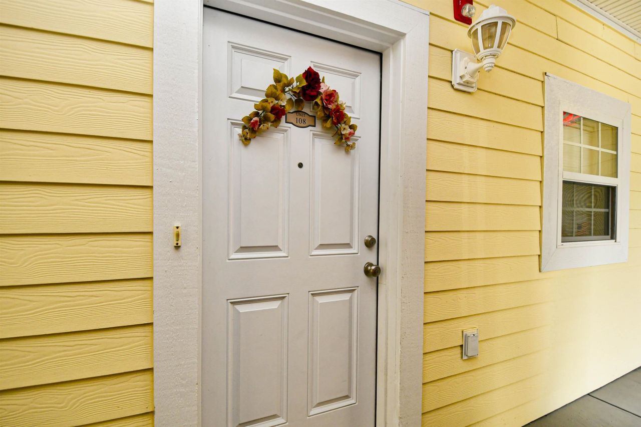 1000 Ray Costin Way Photo 5