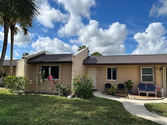 225 Lake Meryl Drive, West Palm Beach, FL 33411 Photo
