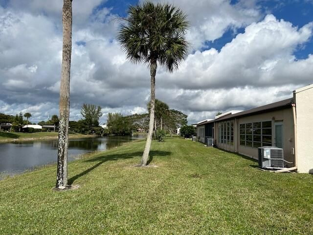 225 Lake Meryl Drive, West Palm Beach, FL 33411 Photo