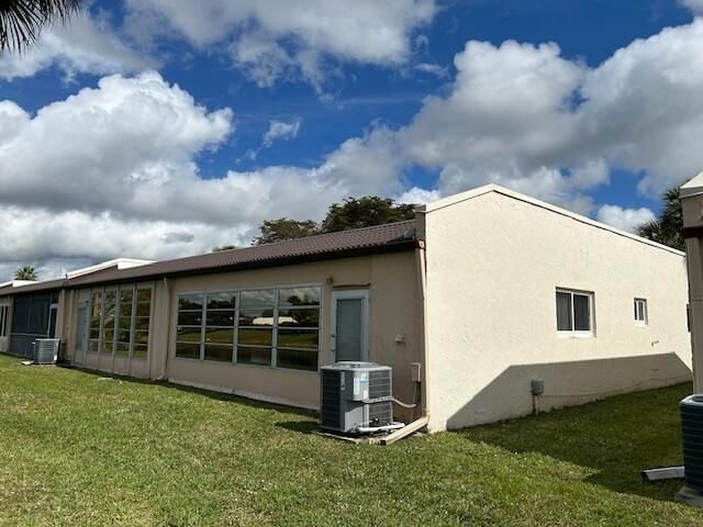 225 Lake Meryl Drive, West Palm Beach, FL 33411 Photo