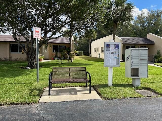 225 Lake Meryl Drive, West Palm Beach, FL 33411 Photo