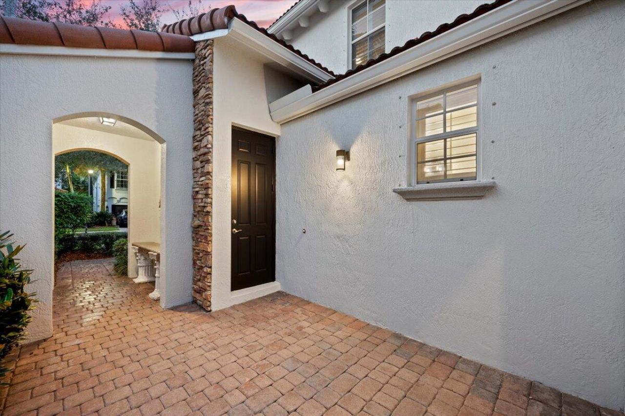 1062 Vintner Boulevard, Palm Beach Gardens, FL 33410 Photo