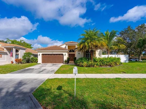 3955 Sabal Lakes Road, Delray Beach, FL 33445