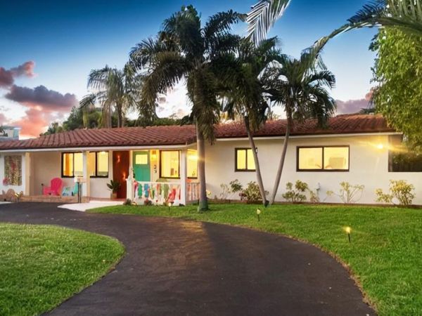 245 N Tradewinds Ave, Lauderdale By The Sea, FL 33308