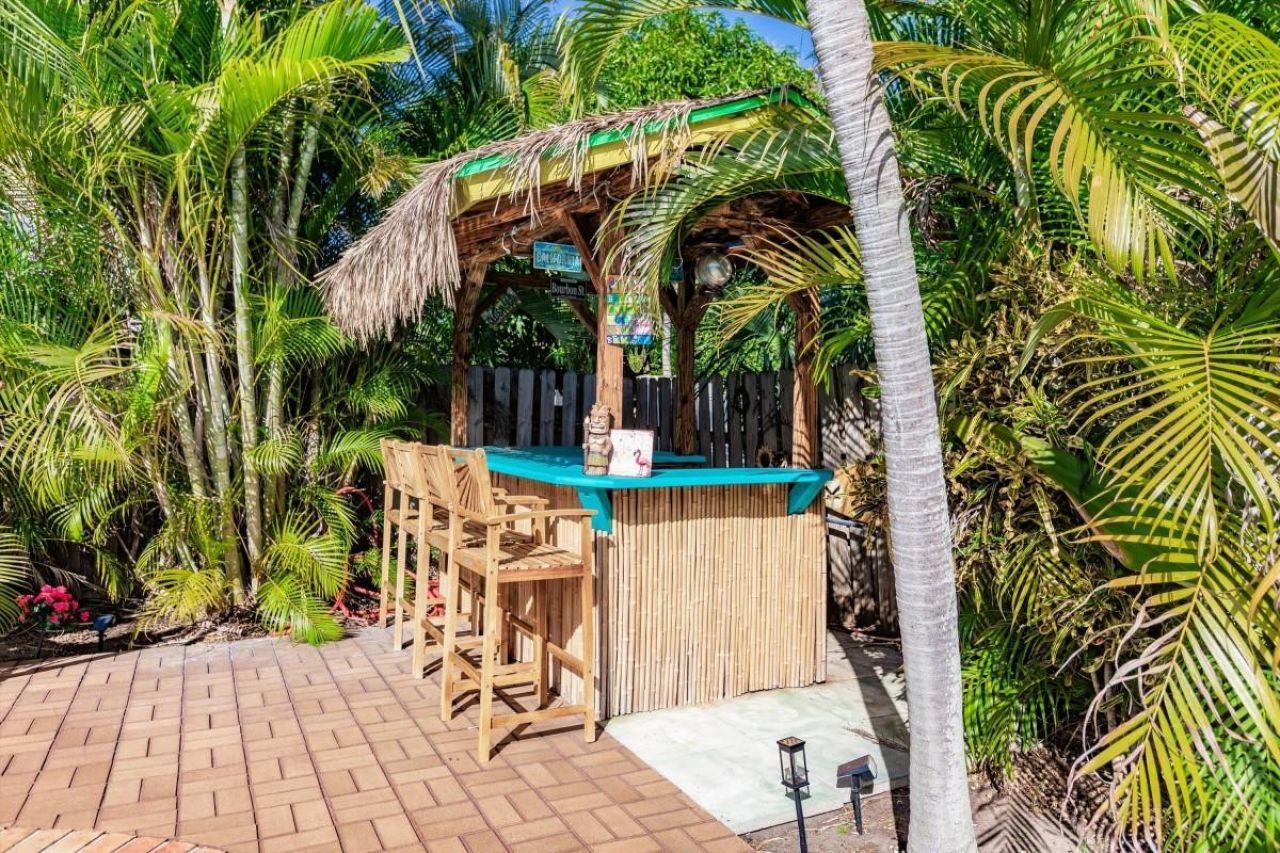 245 N Tradewinds Avenue, Lauderdale by the Sea, FL 33308 Photo