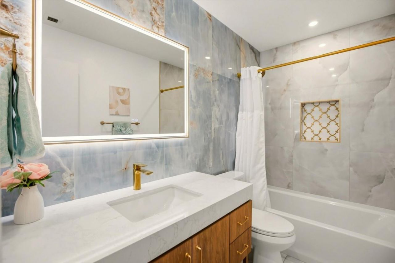 245 N Tradewinds Avenue, Lauderdale by the Sea, FL 33308 Photo