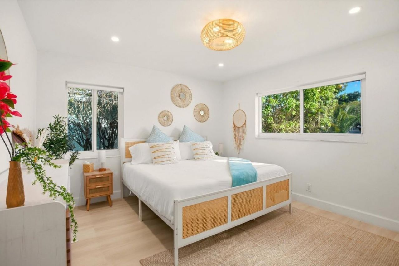 245 N Tradewinds Avenue, Lauderdale by the Sea, FL 33308 Photo