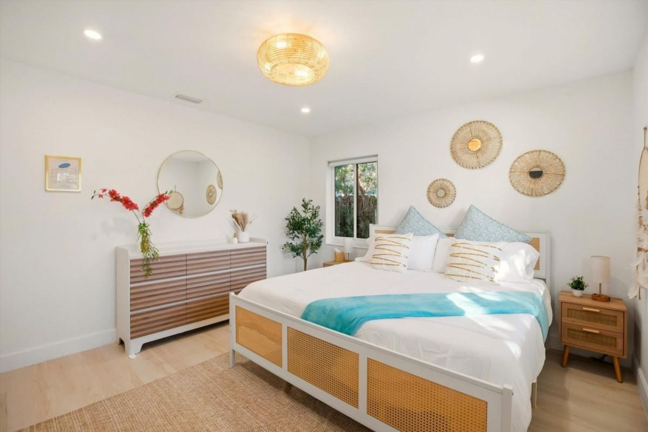 245 N Tradewinds Avenue, Lauderdale by the Sea, FL 33308 Photo