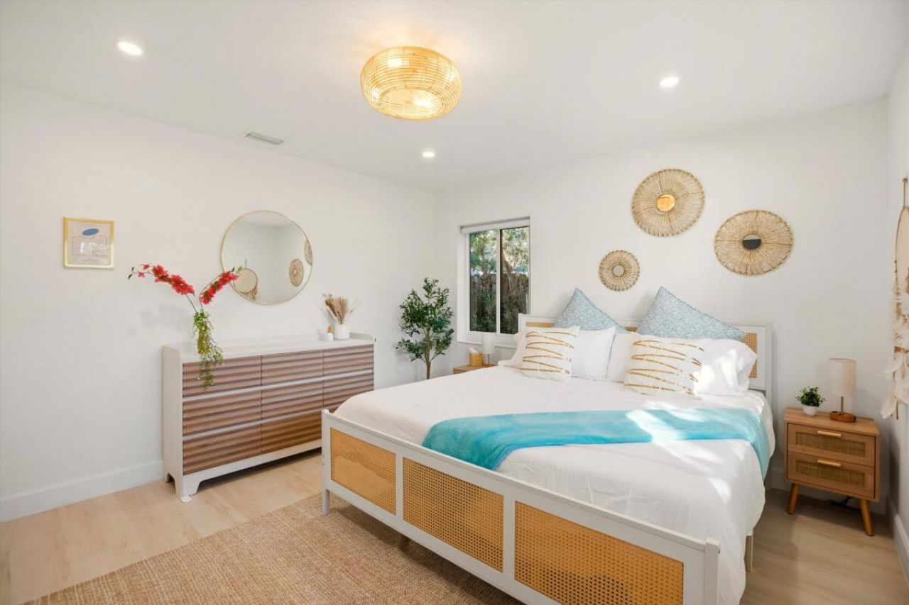 245 N Tradewinds Avenue, Lauderdale by the Sea, FL 33308 Photo