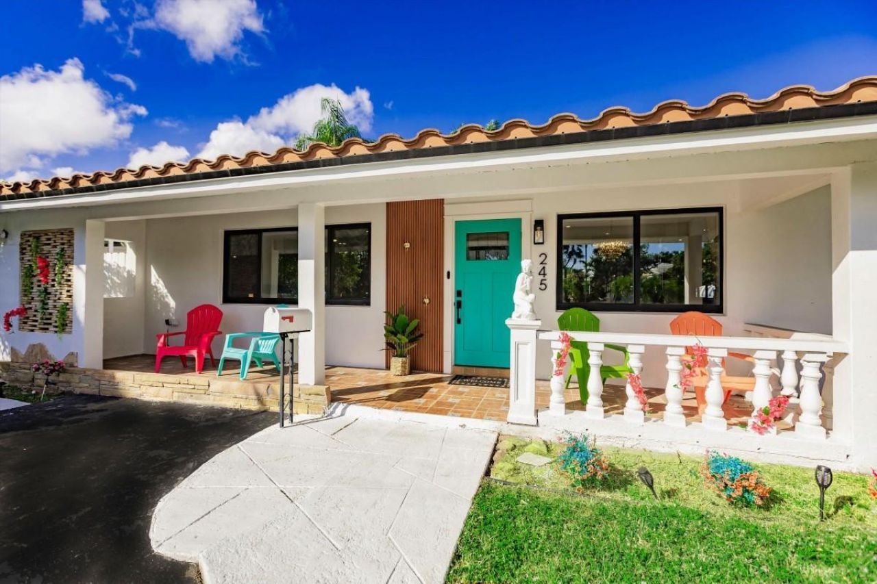 245 N Tradewinds Avenue, Lauderdale by the Sea, FL 33308 Photo