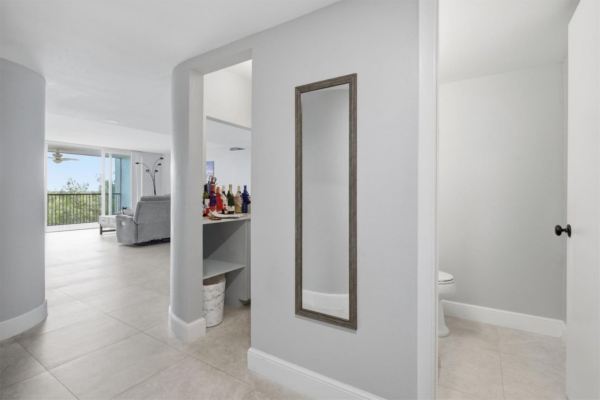 3910 Inverrary Boulevard, Unit 708-B, Lauderhill, FL 33319 Photo