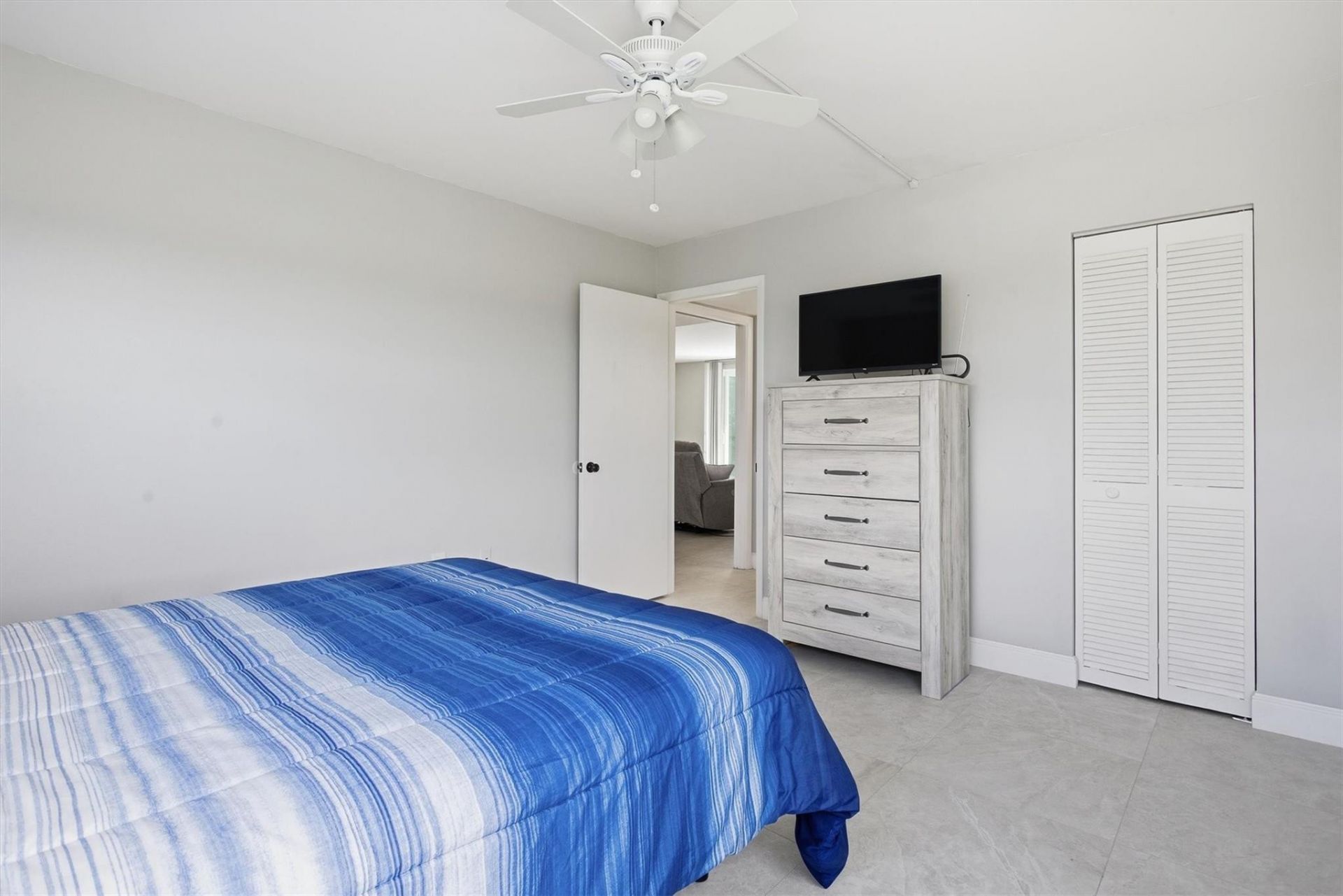 3910 Inverrary Boulevard, Unit 708-B, Lauderhill, FL 33319 Photo