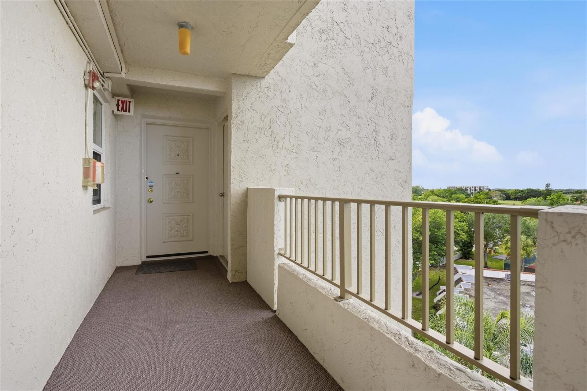 3910 Inverrary Boulevard, Unit 708-B, Lauderhill, FL 33319 Photo