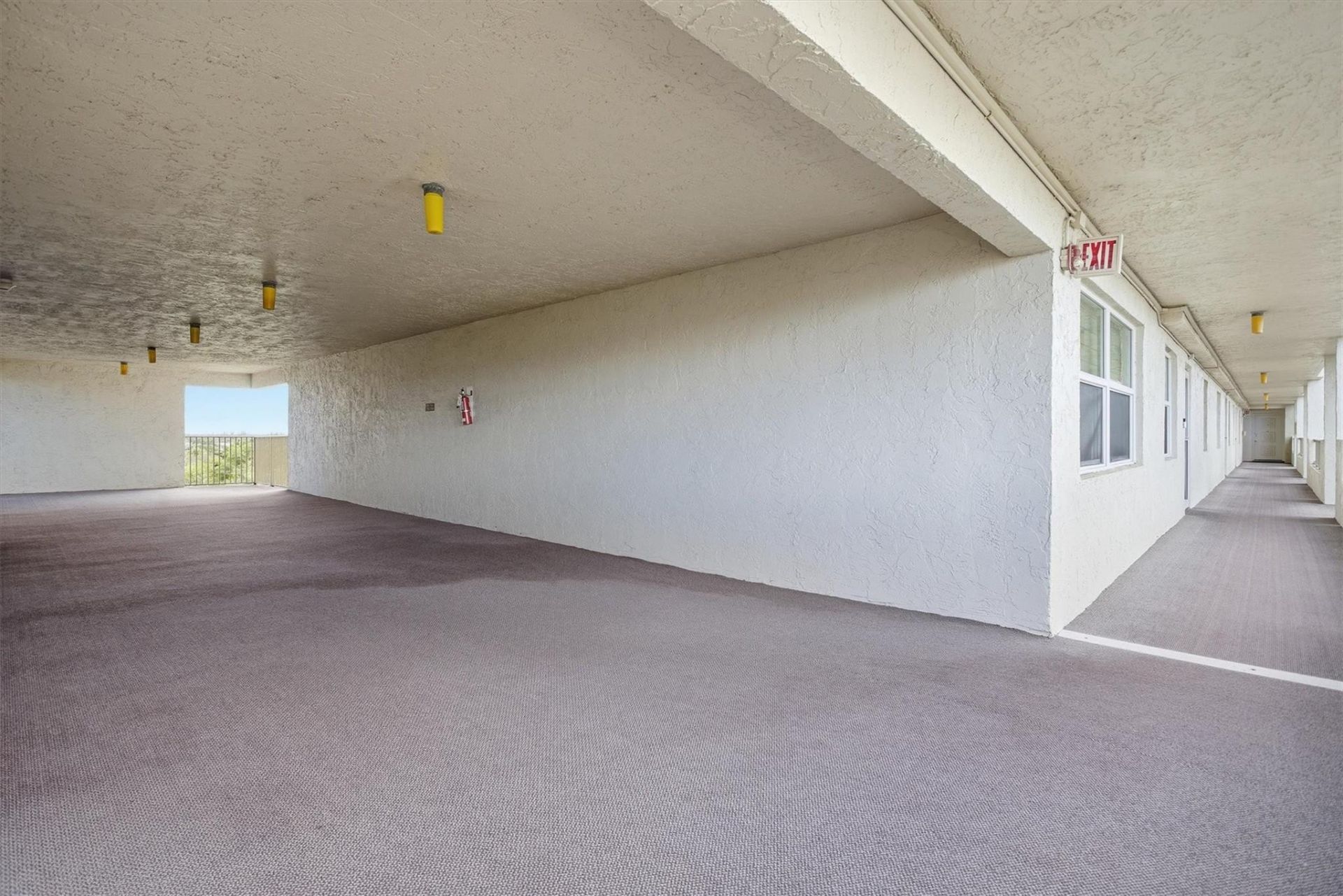 3910 Inverrary Boulevard, Unit 708-B, Lauderhill, FL 33319 Photo