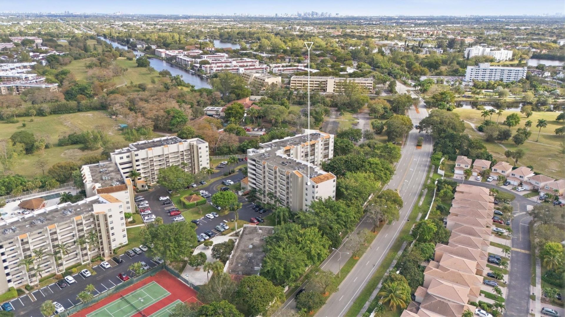 3910 Inverrary Boulevard, Unit 708-B, Lauderhill, FL 33319 Photo