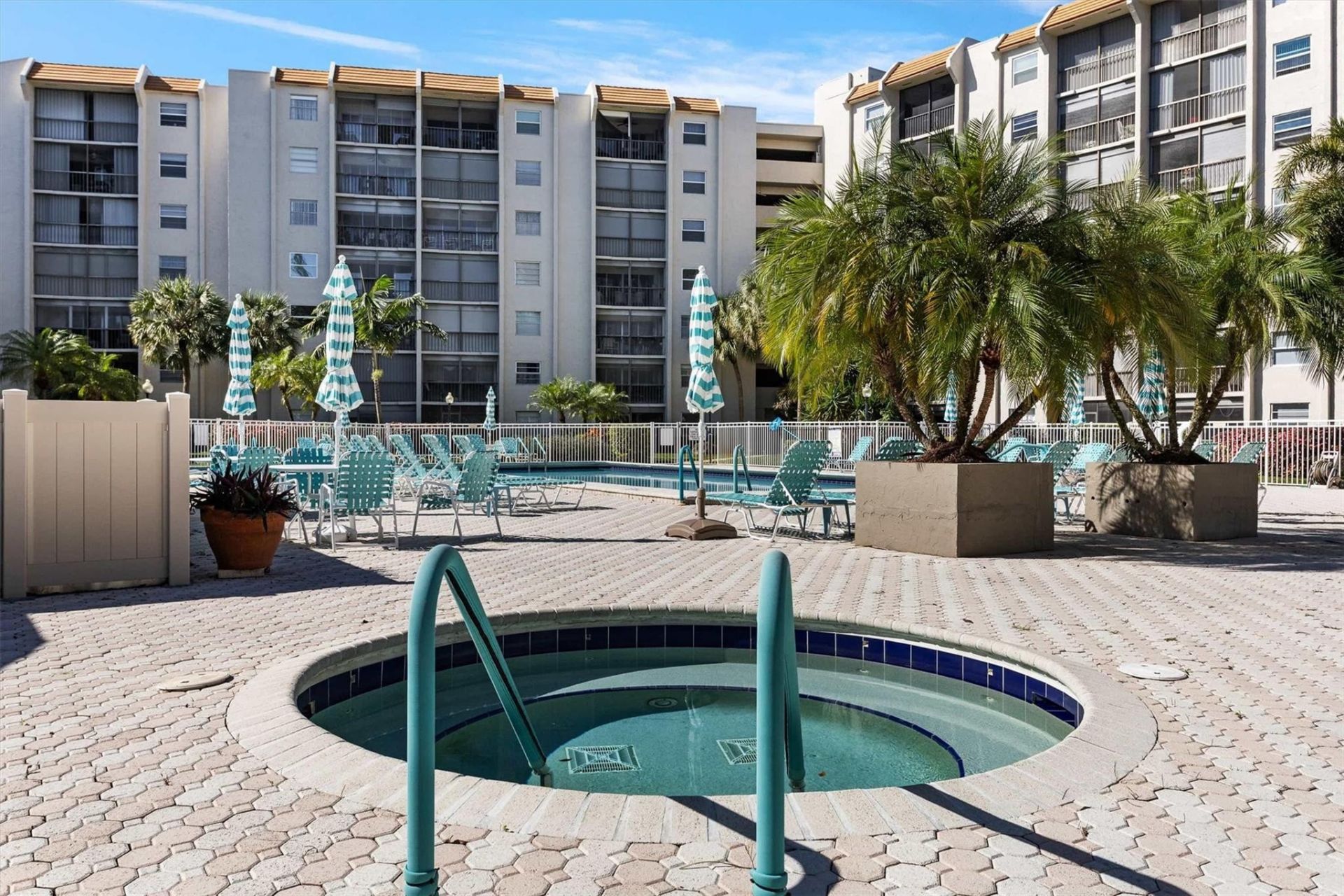 3910 Inverrary Boulevard, Unit 708-B, Lauderhill, FL 33319 Photo