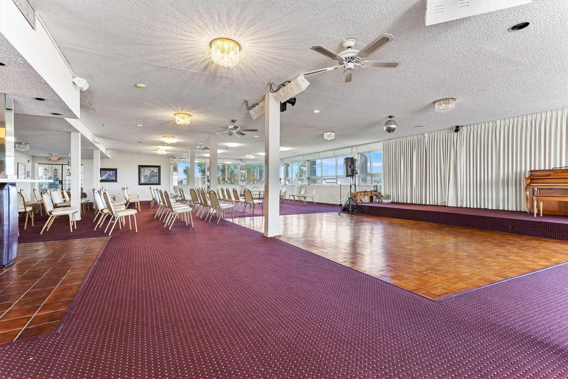 3910 Inverrary Boulevard, Unit 708-B, Lauderhill, FL 33319 Photo