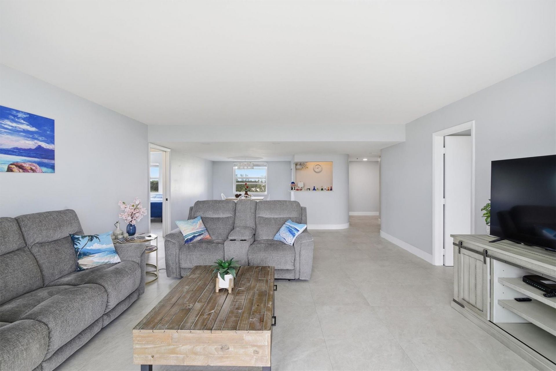 3910 Inverrary Boulevard, Unit 708-B, Lauderhill, FL 33319 Photo