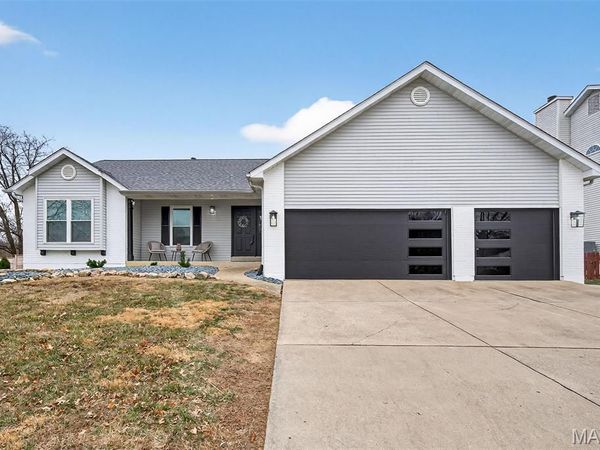 288 Alexandria Drive, St Charles, MO 63304