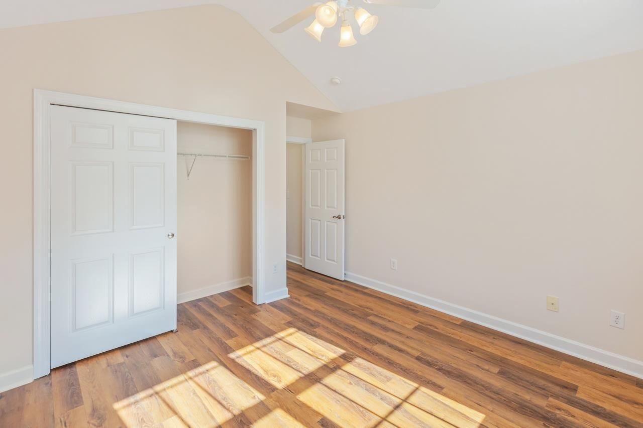 713 Woodcrest Way Photo 12