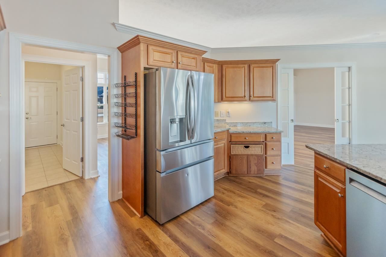 713 Woodcrest Way Photo 18