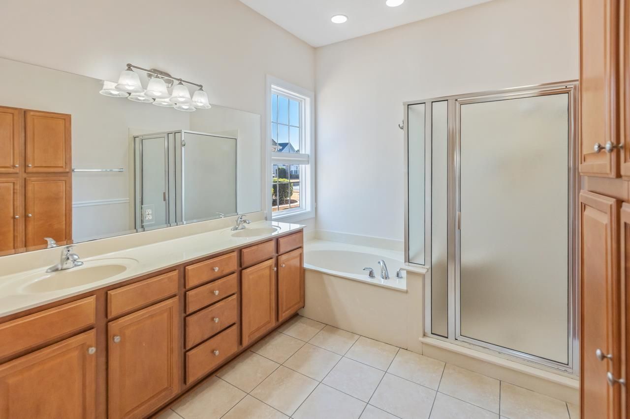 713 Woodcrest Way Photo 23