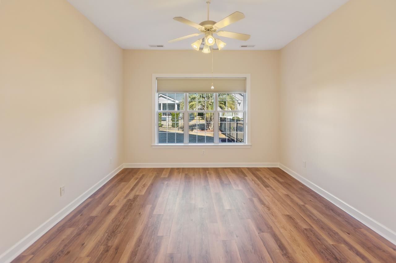 713 Woodcrest Way Photo 25