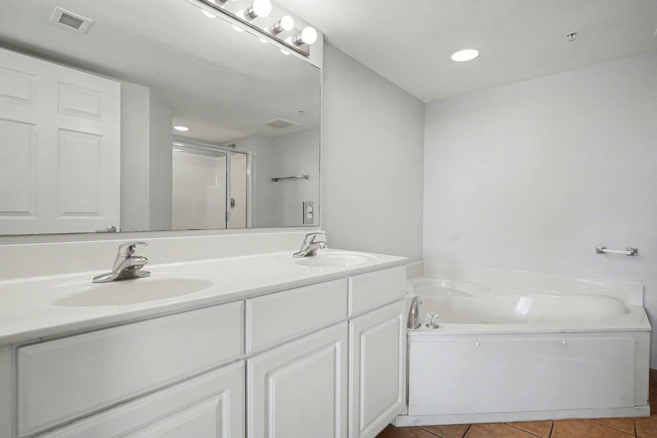 1707 Perrin Dr. Photo 21