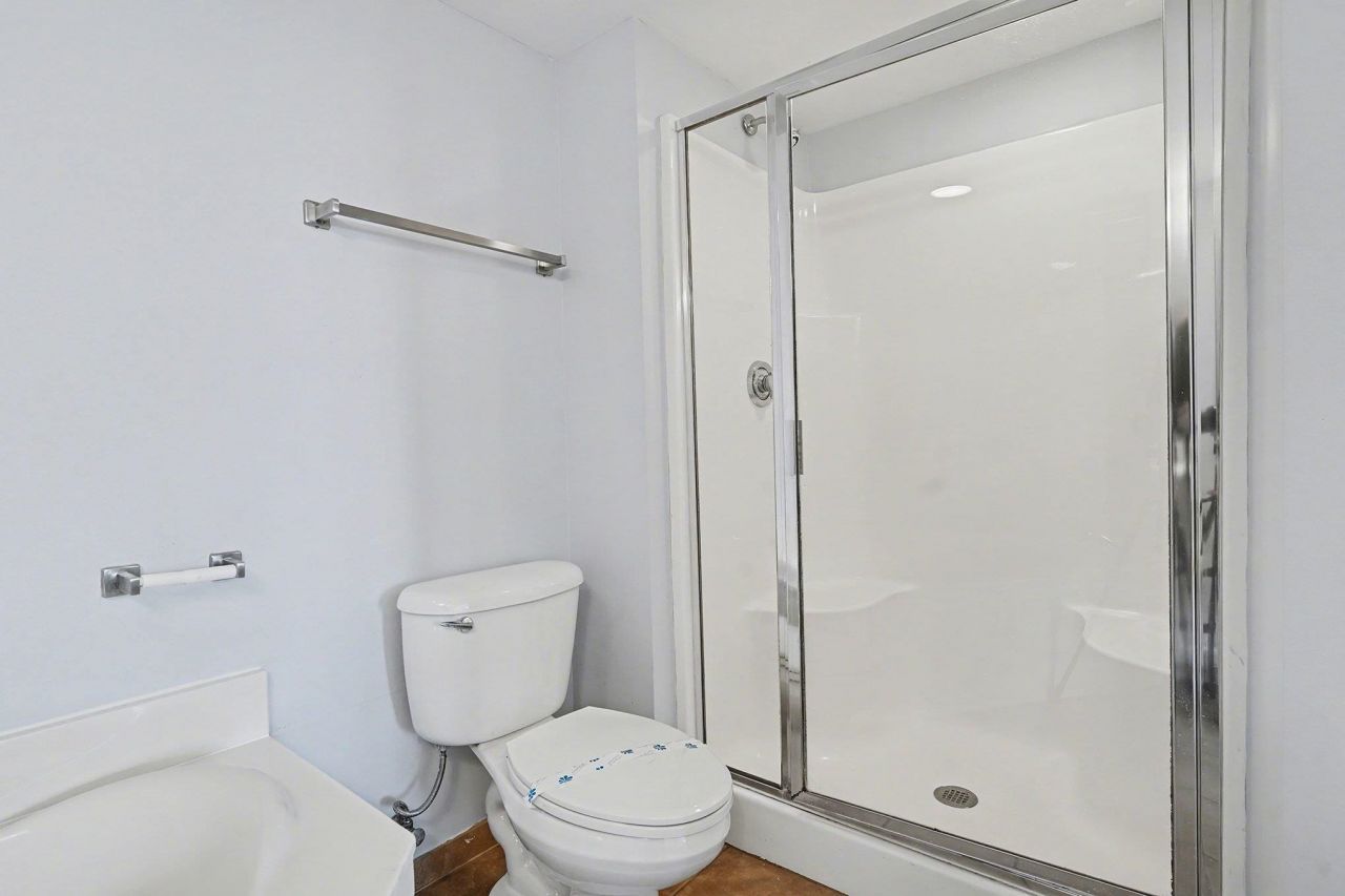 1707 Perrin Dr. Photo 22