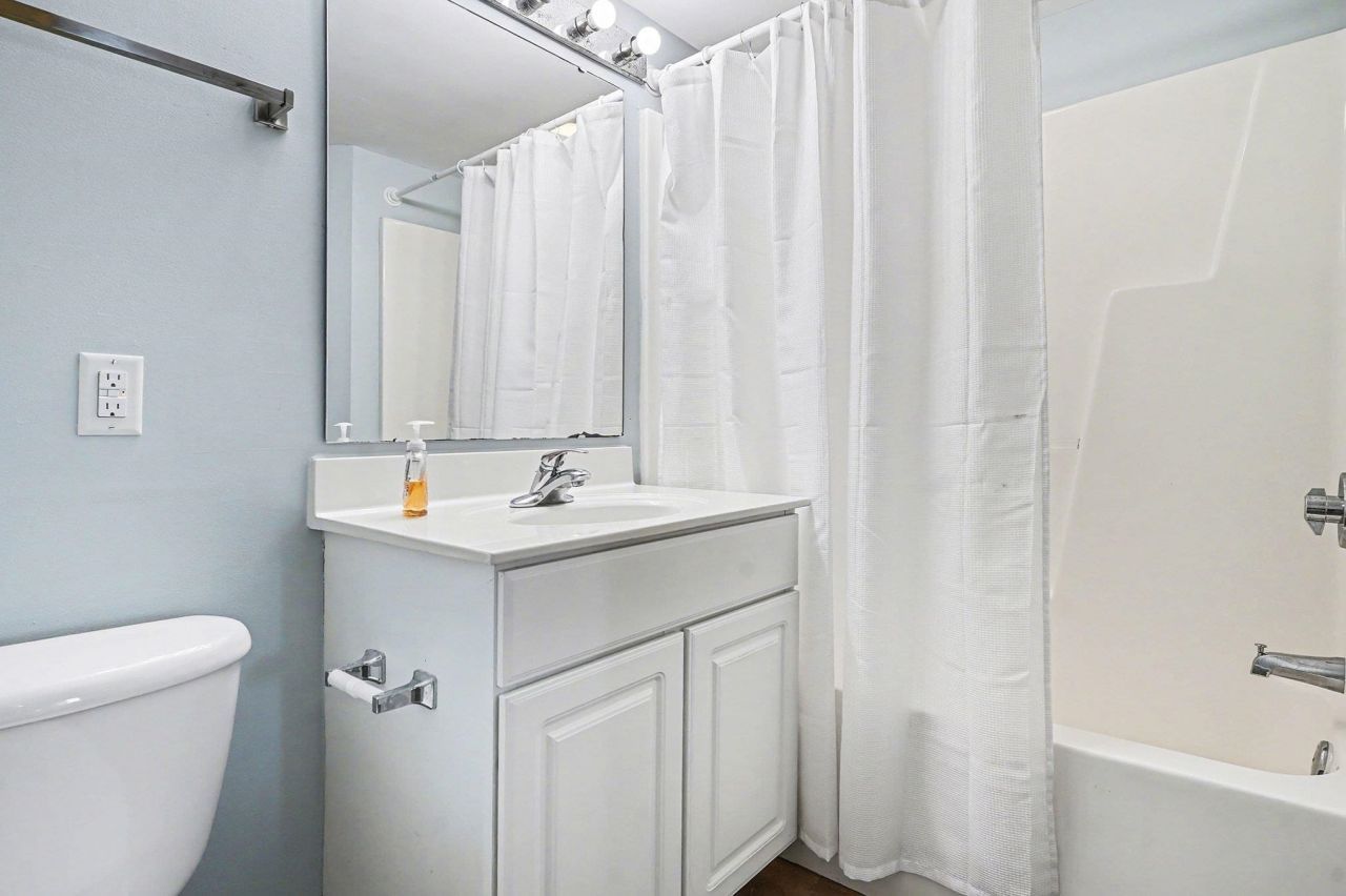 1707 Perrin Dr. Photo 28