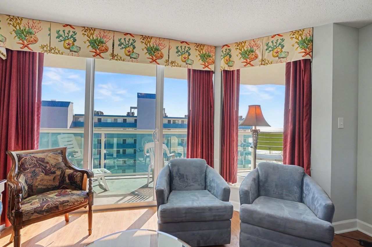 1707 Perrin Dr. Photo 6