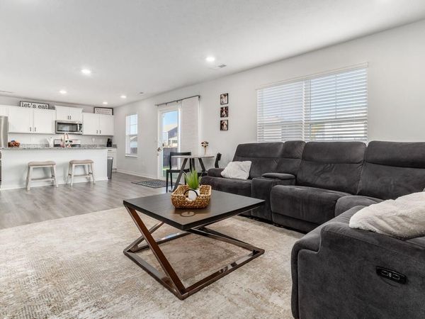 377 St James Gate Way, Newark, OH 43055