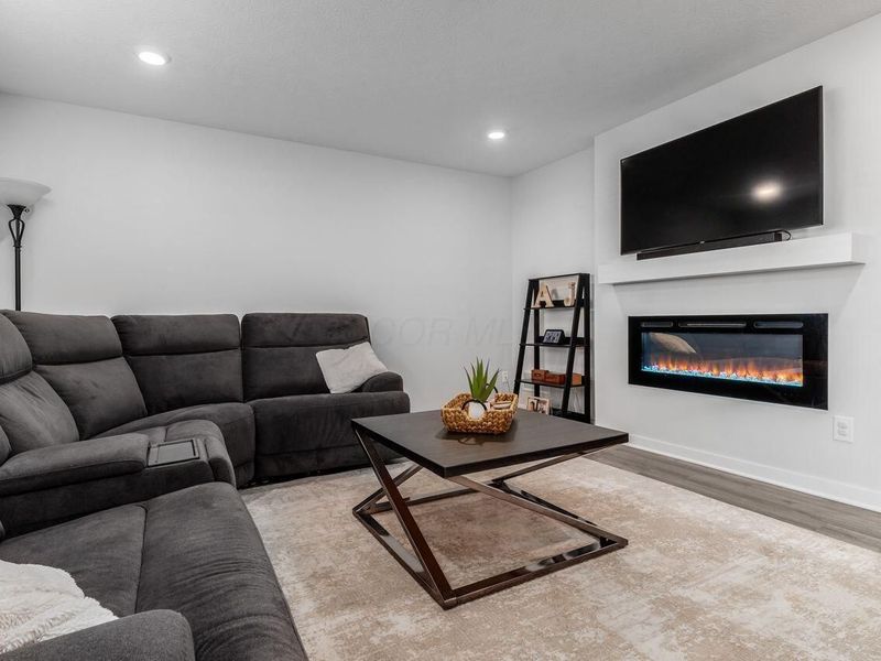 377 St James Gate Way, Newark, OH 43055 Photo 9